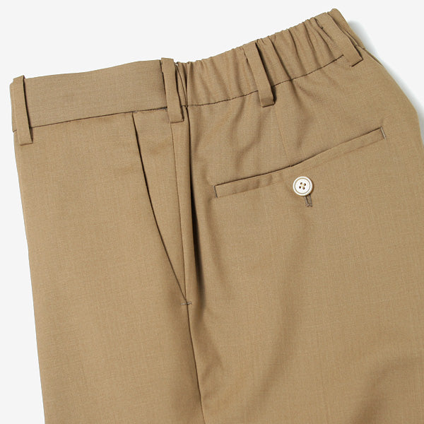 FRONT PLEATS PEGTOP ORGANIC WOOL TROPICAL (COYOTE)