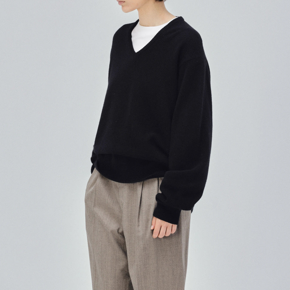 Lambswool V-neck Pullover