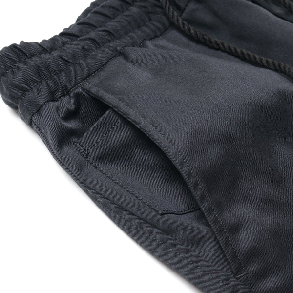 TWILL STRETCHED DARTED PANTS