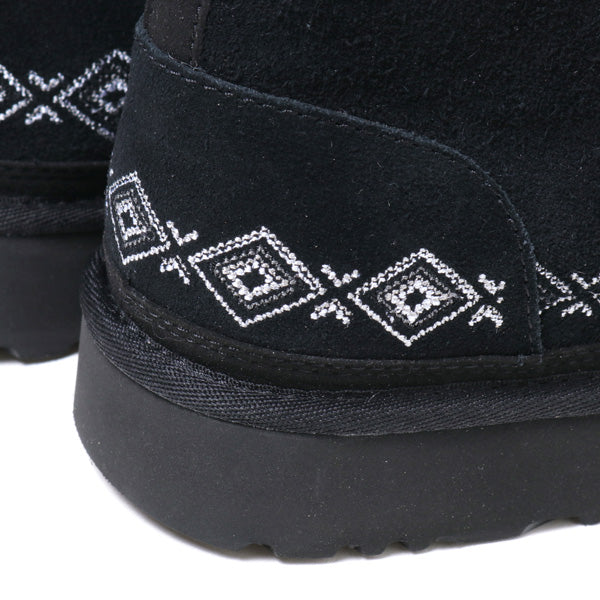 WM × UGG EMBROIDERED FRONT GORE BOOTS