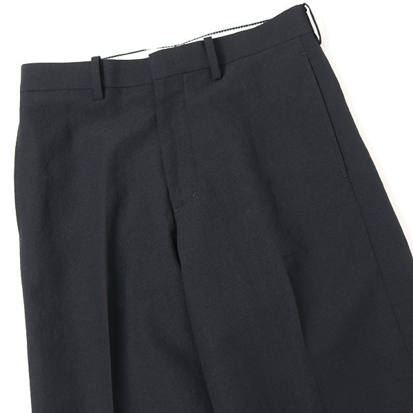 STRAIGHT SILHOUETTE SLACKS