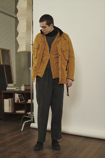 NARROW-NECK LINER SHIRTS