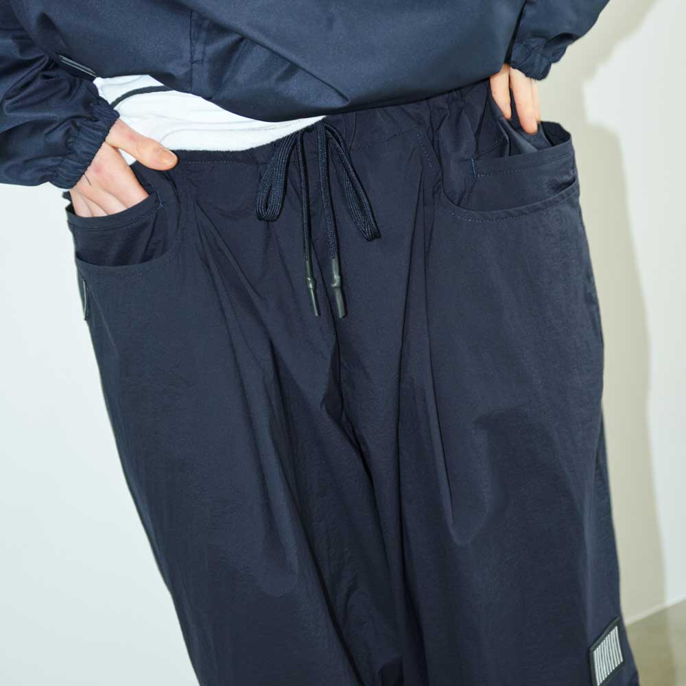 WIDE TAPERED EASY PANTS(NYLON)