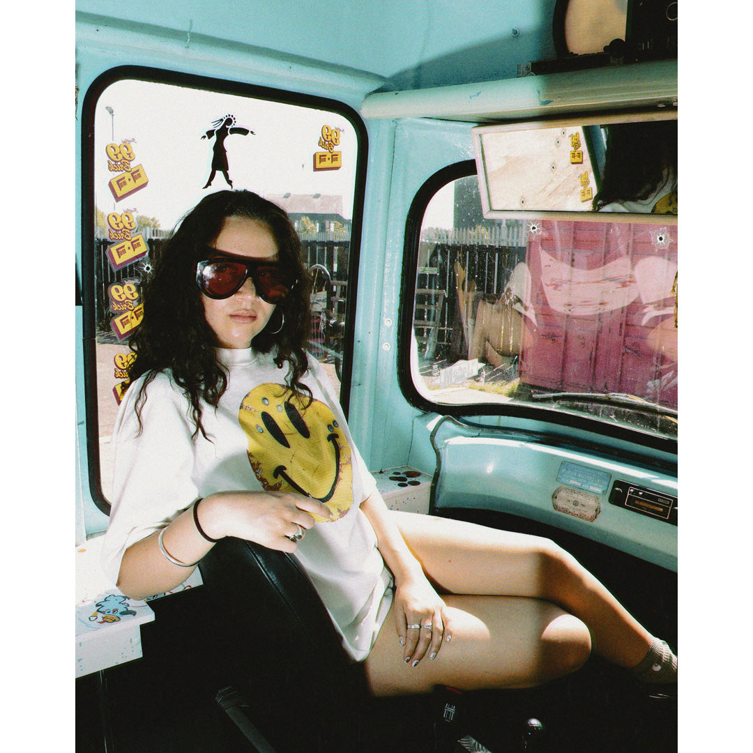 SAINT Mxxxxxx × The KLF SS TEE SMILE WHITE