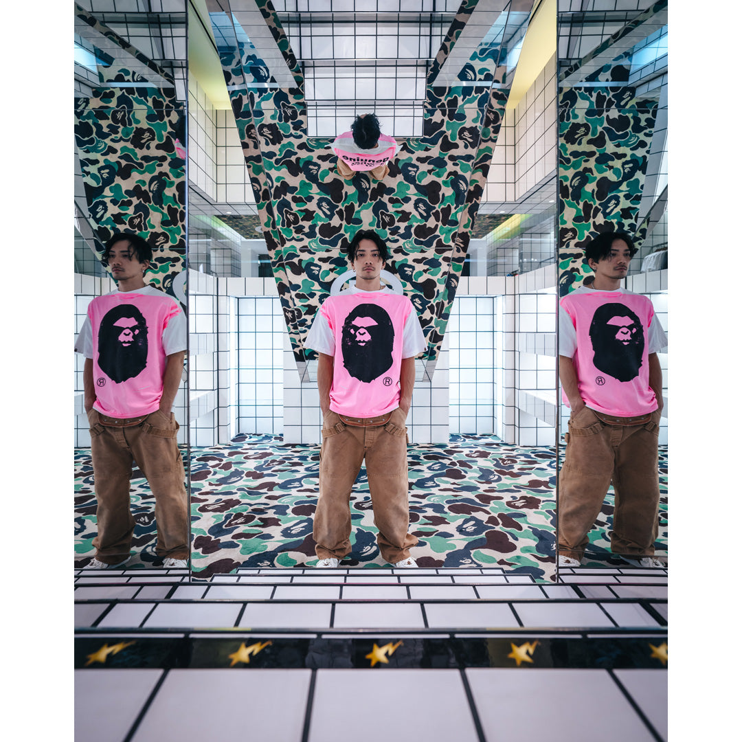 SAINT Mxxxxxx × A BATHING APE® SS TEE HANDPRINT WHITE×PINK