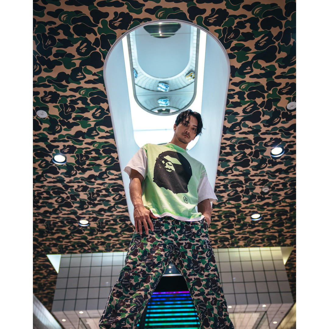 SAINT Mxxxxxx × A BATHING APE® SS TEE HANDPRINT WHT×GRN