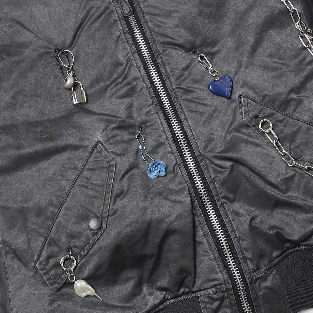 KEY CHAIN DECORATED BOMBER JACKET