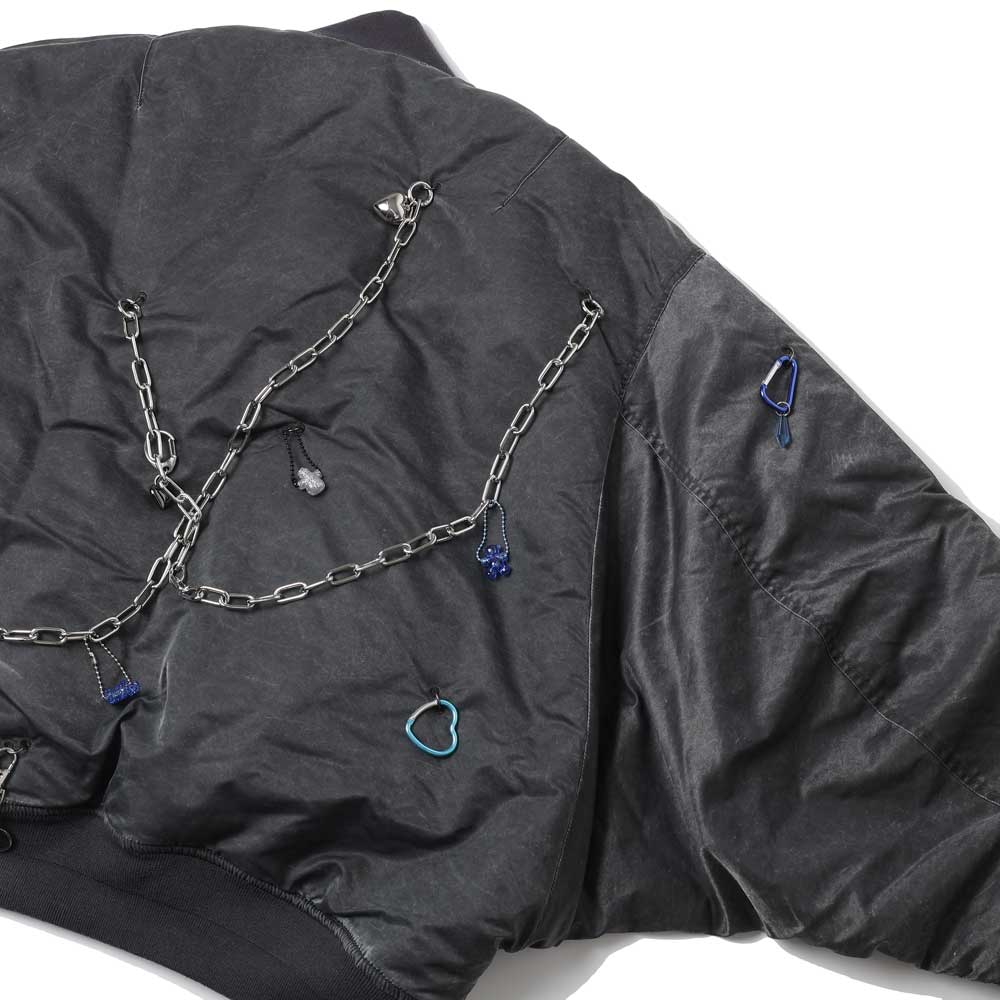 KEY CHAIN DECORATED BOMBER JACKET