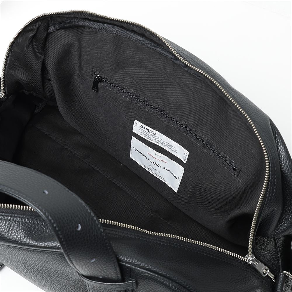 D Buckle Velt Boston Bag