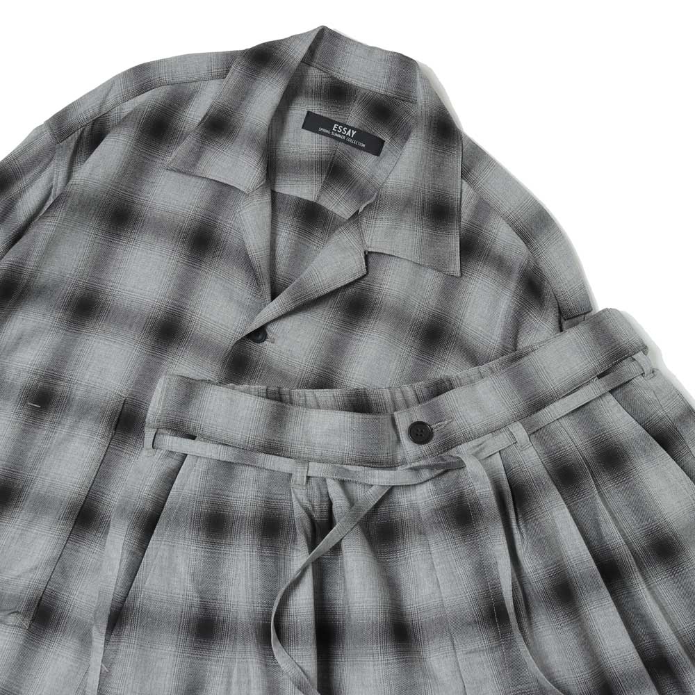 3TUCKED CROP SHORTS