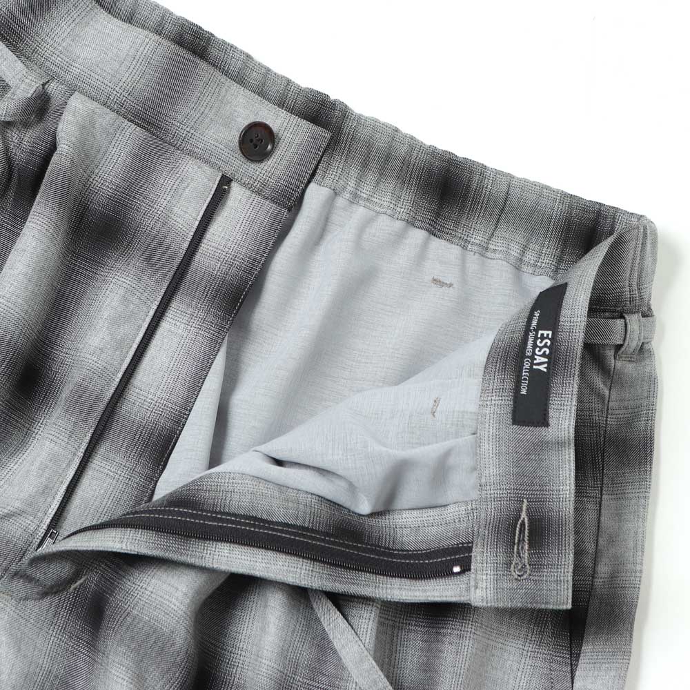 3TUCKED CROP SHORTS