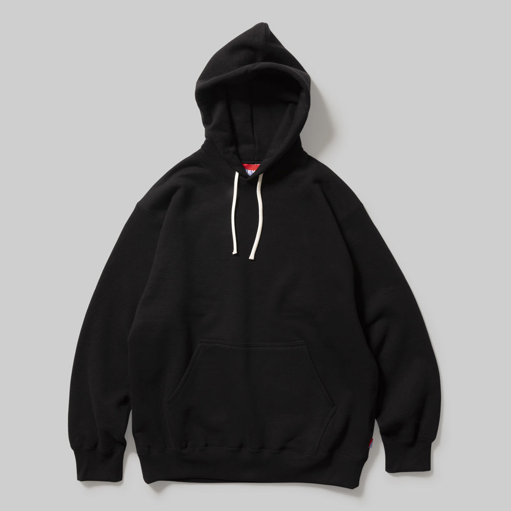 HOODED SWEATSHIRT