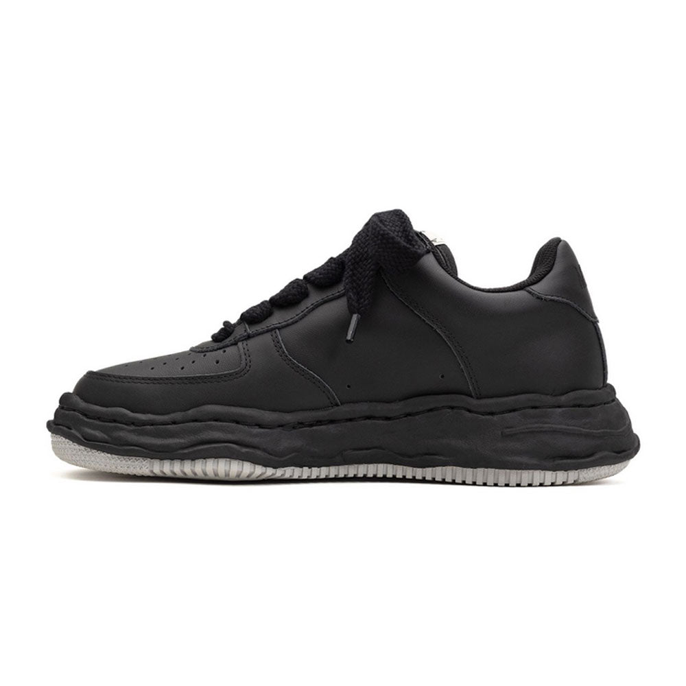 (WAYNE) OG Sole Leather Low-top Sneaker BLACKxBLACK