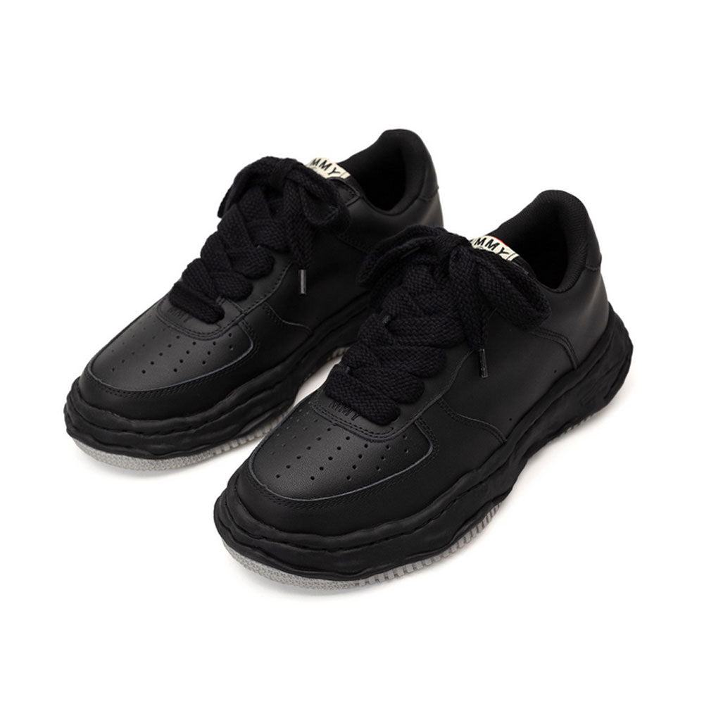 (WAYNE) OG Sole Leather Low-top Sneaker BLACKxBLACK