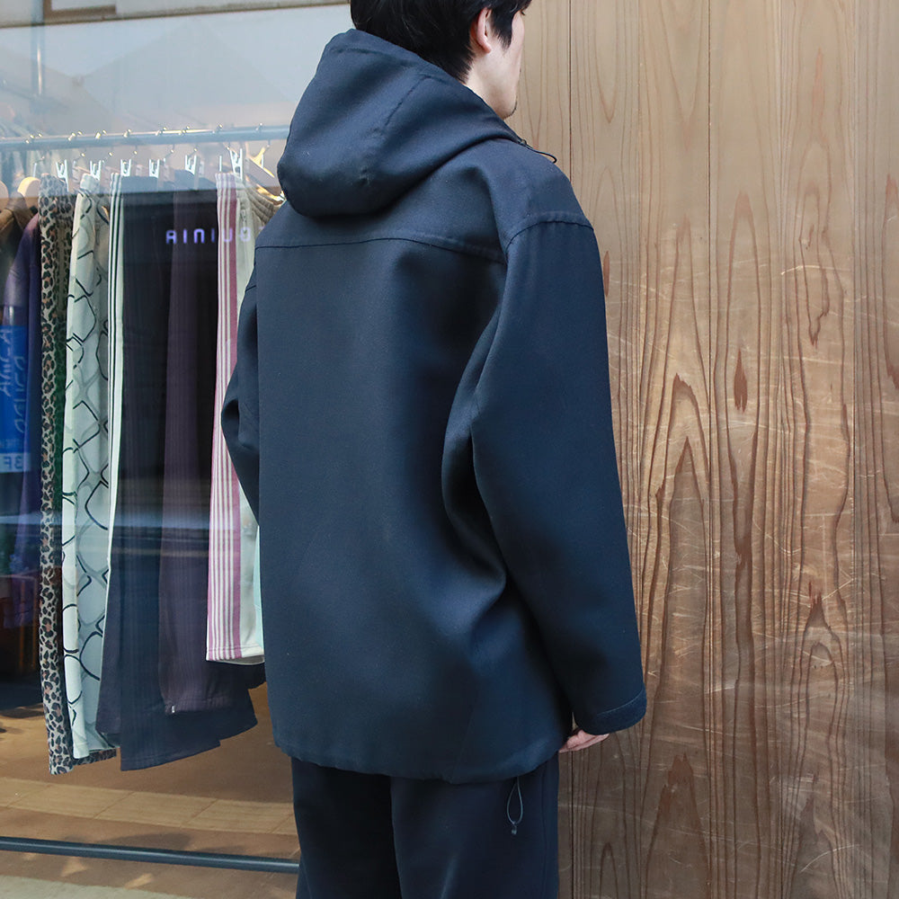 REVERSIBLE SEWING MOUNTAIN PARKA