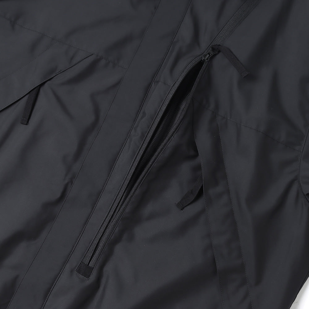 SLANT ZIP PARKA