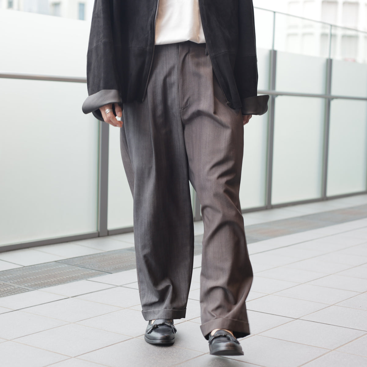 TWO TUCK TROUSERS - Bishu Japan Flow dyeing FAB -