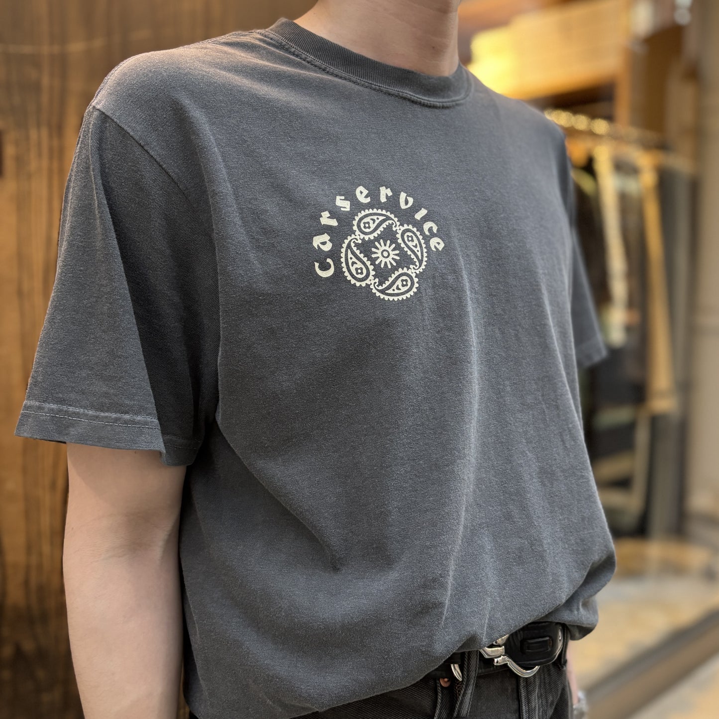CS PAISLY LOGO TEE