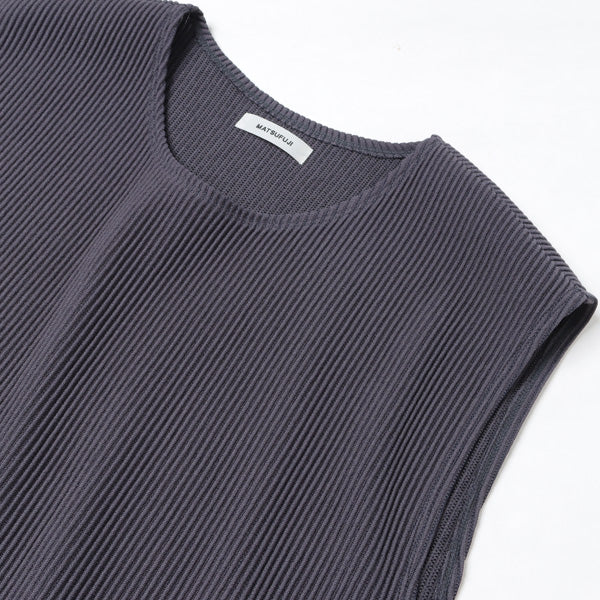 Ripple Stripe Sleeveless Top