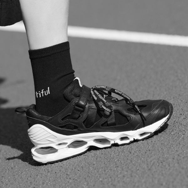 bp×Mizuno sneaker