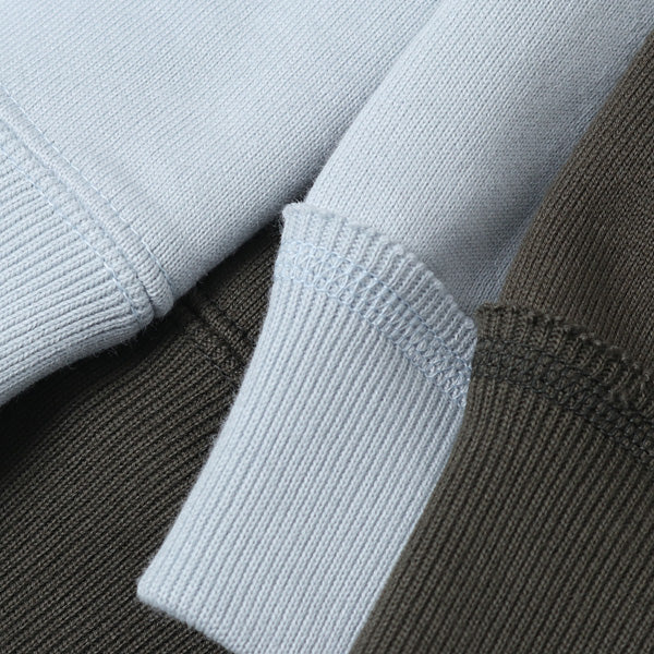 HUGE SWEAT SHIRT