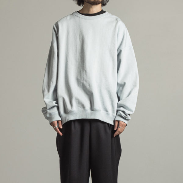 HUGE SWEAT SHIRT
