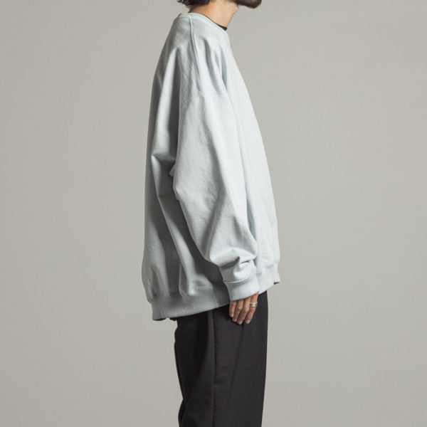 HUGE SWEAT SHIRT