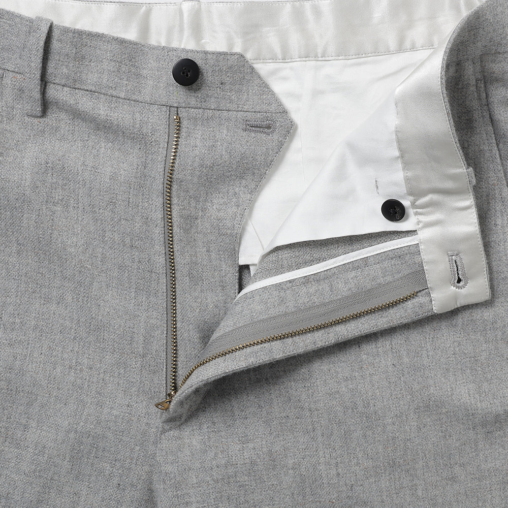 LOOSER-FITTING SLACKS
