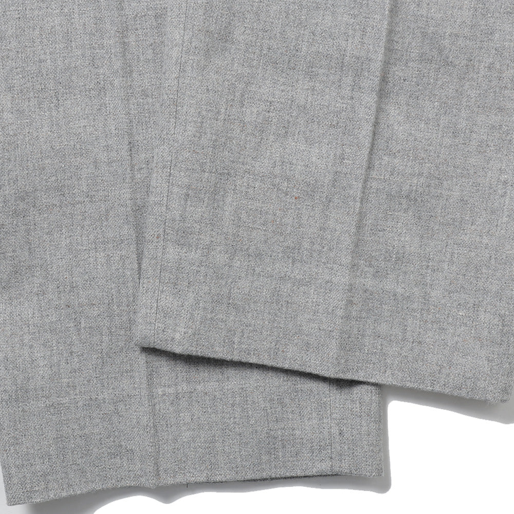 LOOSER-FITTING SLACKS