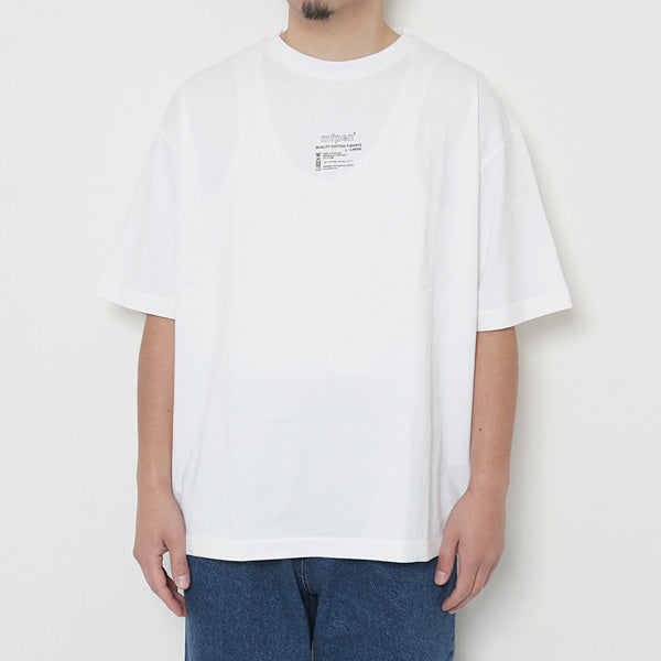 TAGLESS TEE