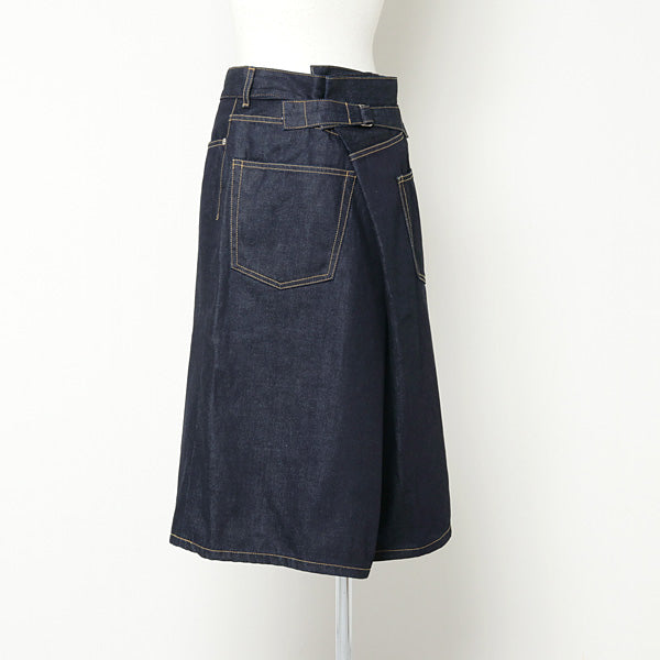 selvedge denim back tuck skirt