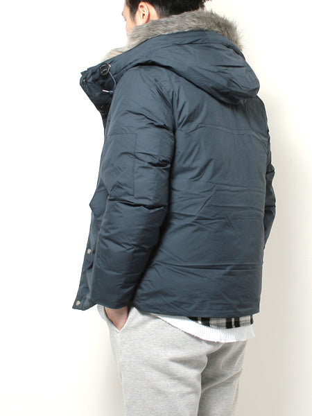 Vertical Mountain Short Down Parka