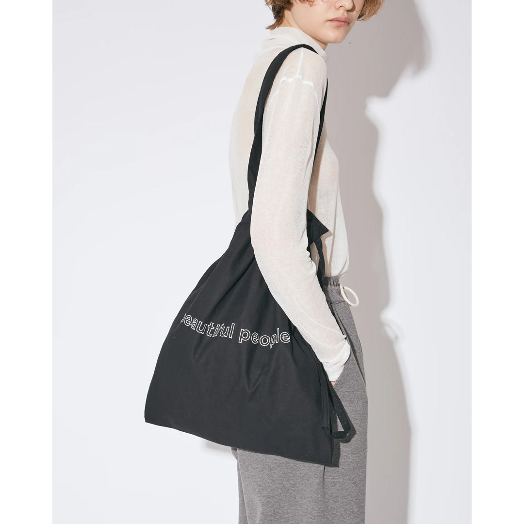contour logo gathering tote bag