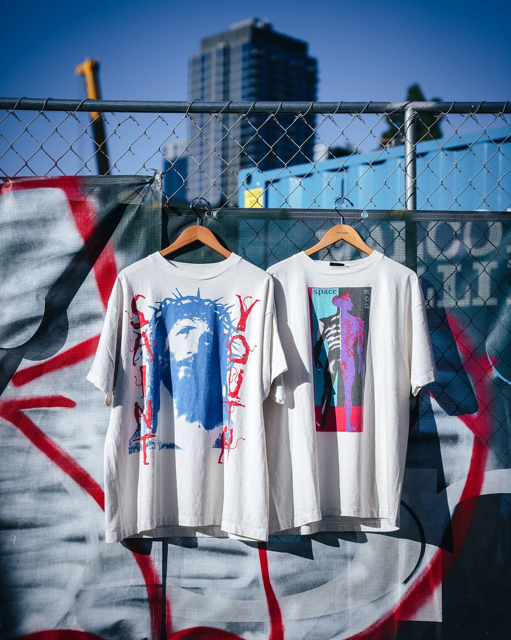 SS TEE/SPACE GOD/WHITE