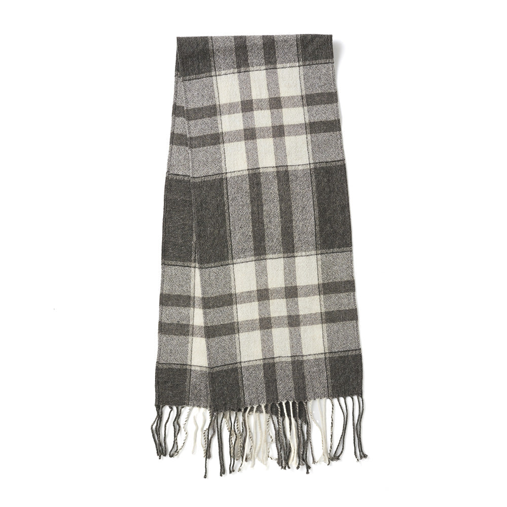 AMISH PATTERN FRINGE STALL