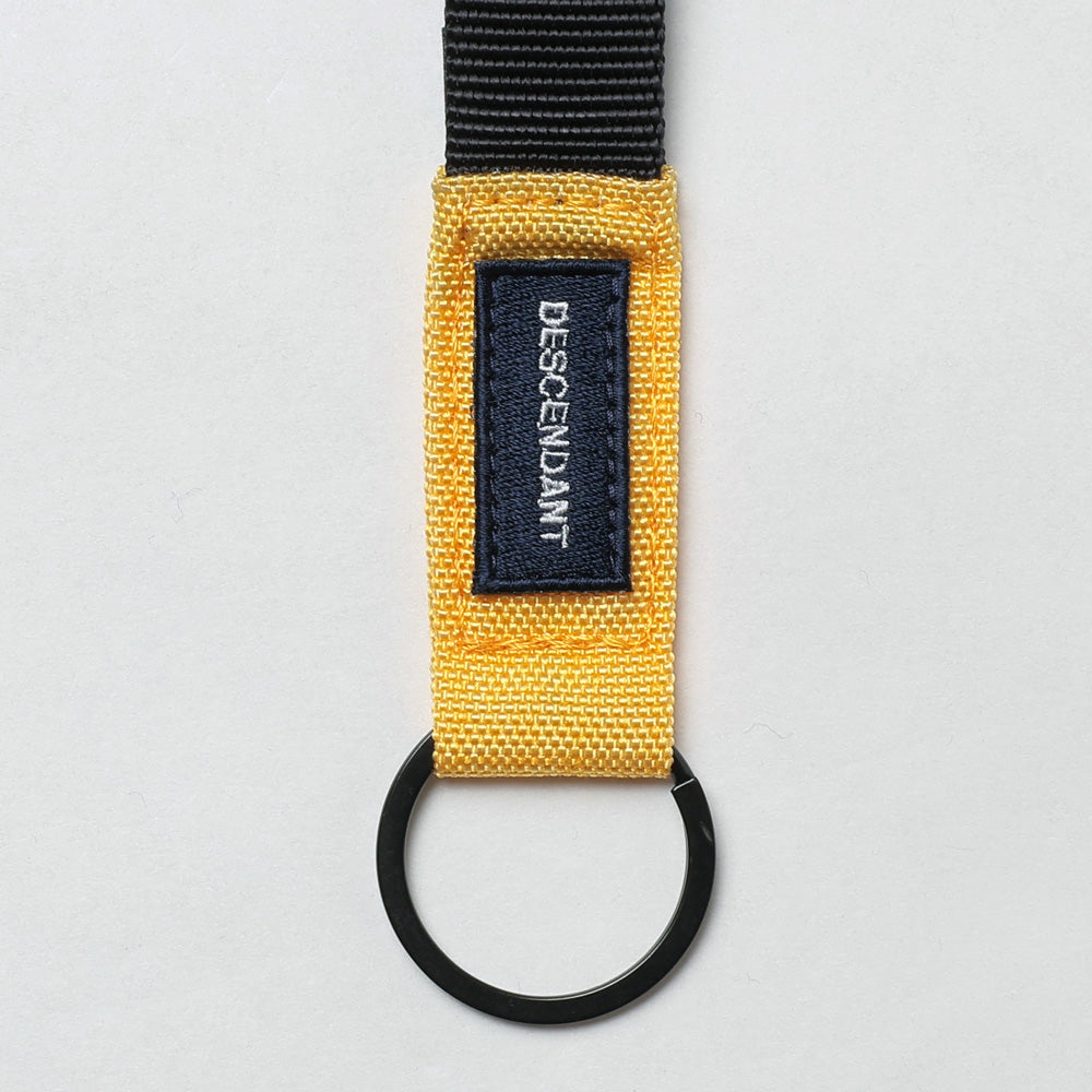 LEASH STRAP TAKES HANDS