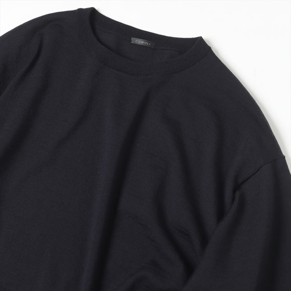 Wool crew neck knit