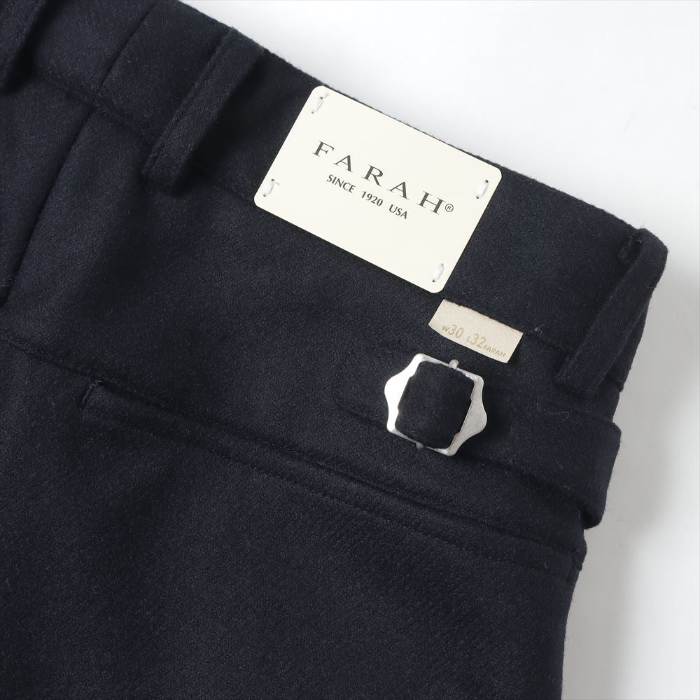 One Tuck Side Adjustable Pants