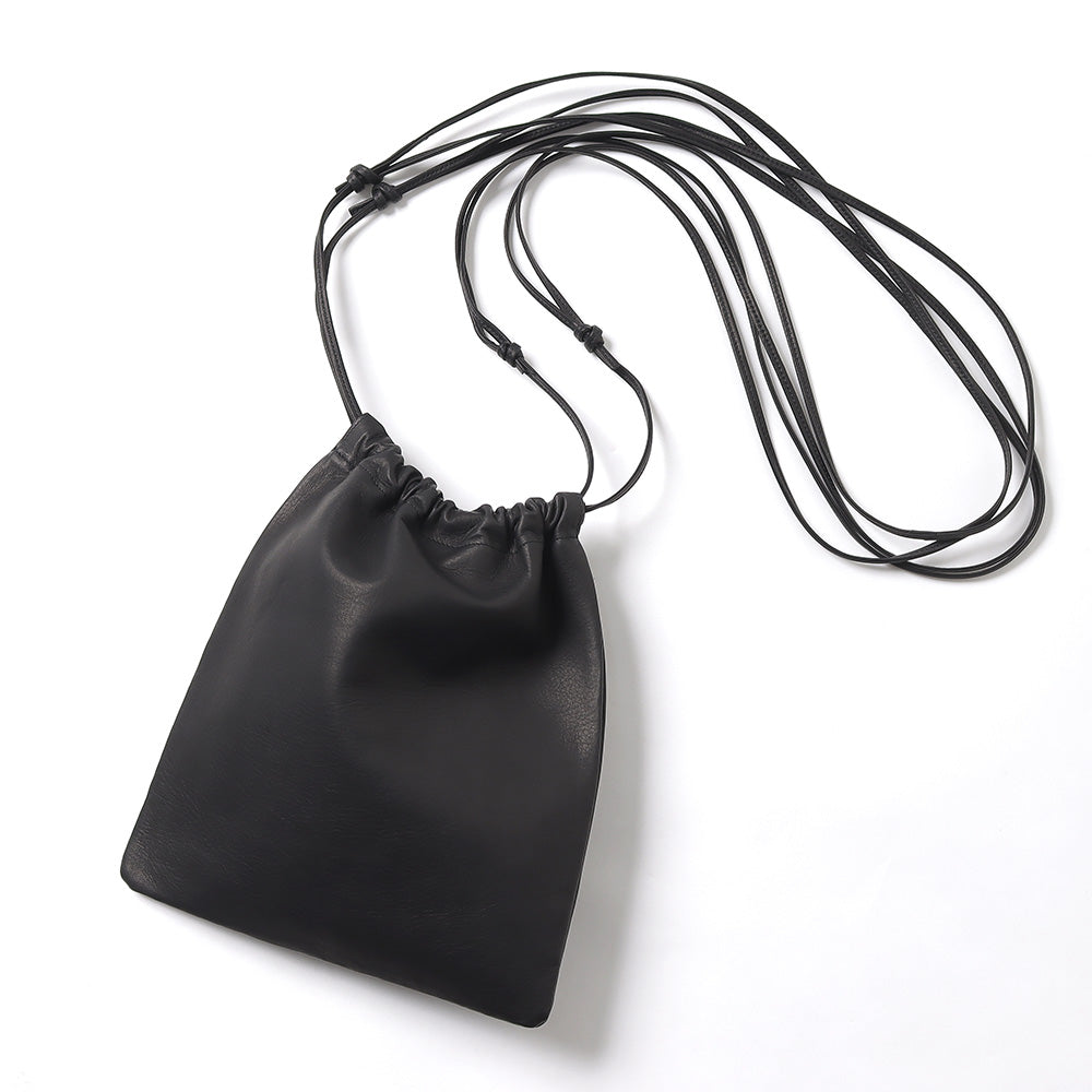 AURALEE(オーラリー)】LEATHER SQUARE STRING POUCH (A23AB03AE 