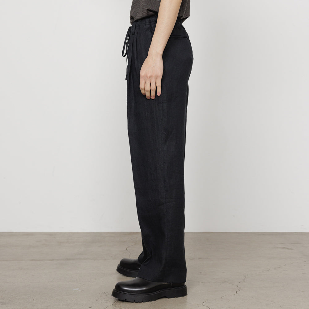 CLASSIC FIT TWO TUCK EASY TROUSERS HEMP