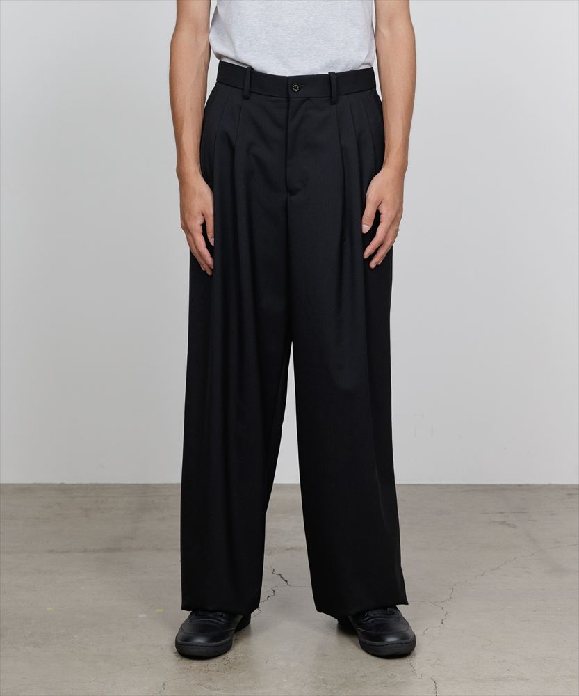 MARKAWARE(マーカウェア) - TRIPLE PLEATED WIDE TROUSERS ORGANIC