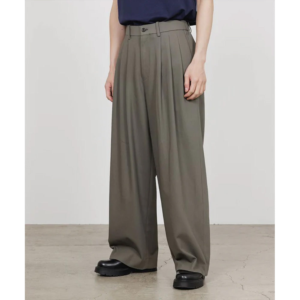 MARKAWARE(マーカウェア) - TRIPLE PLEATED WIDE TROUSERS ORGANIC