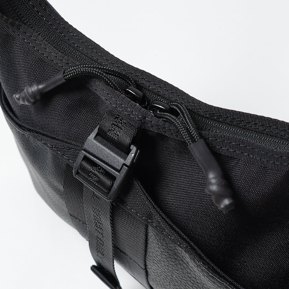 White Mountaineering) WM x BRIEFING DAILY SACOCHE (BK2573802