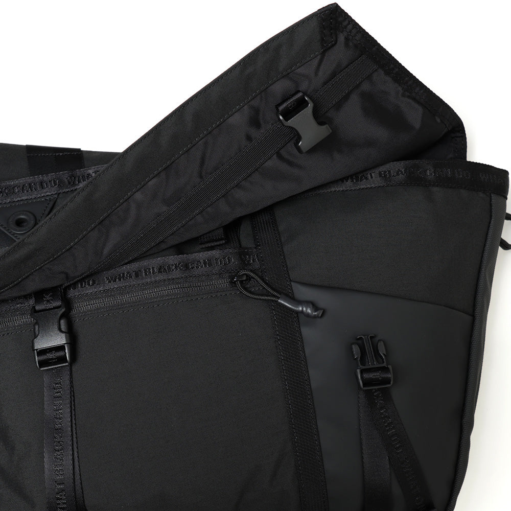 WM×BR NEOCHROME MESSENGER