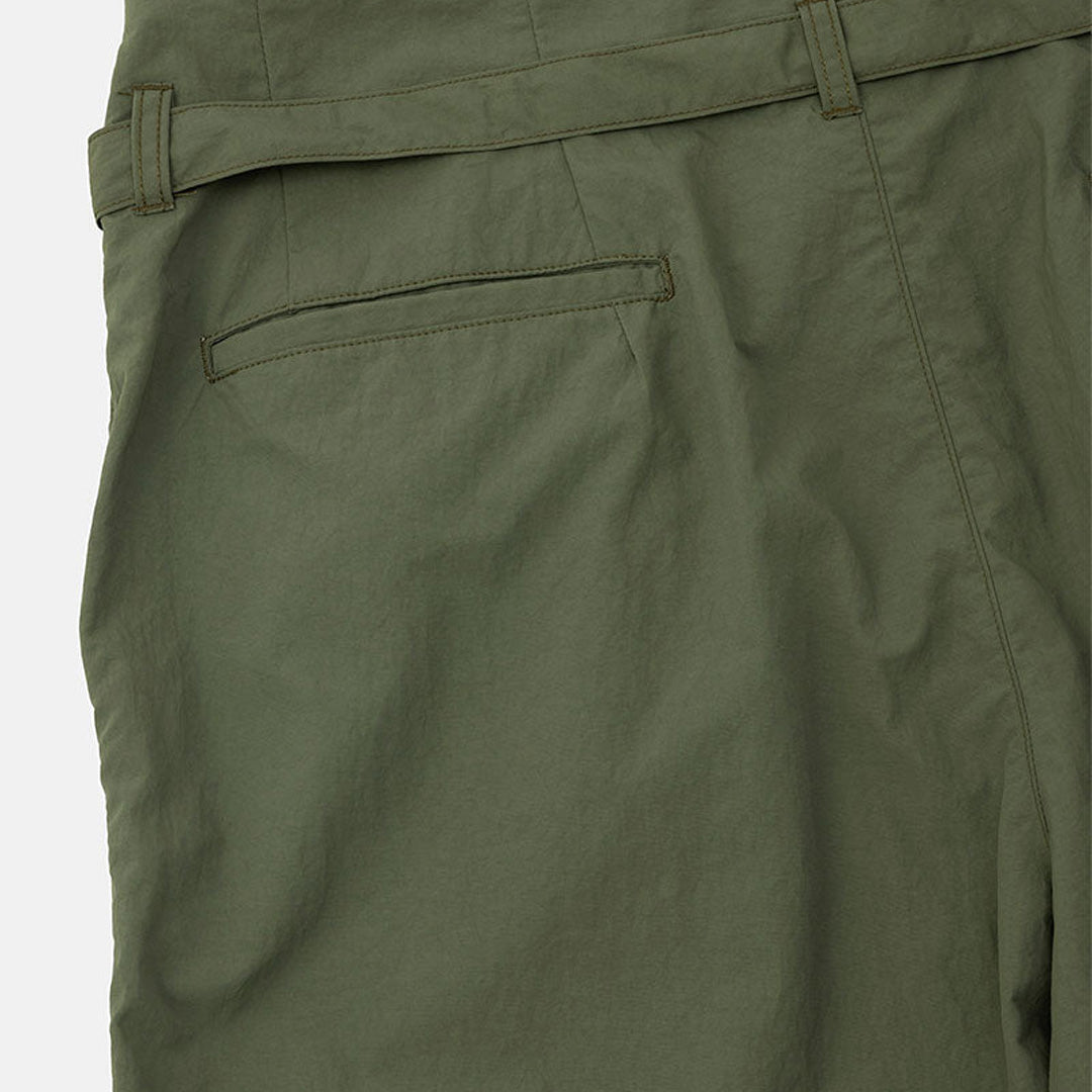 High-waisted pants
