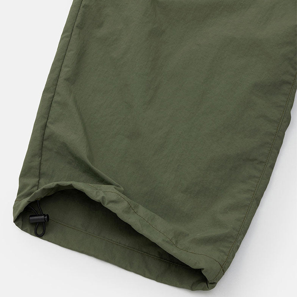 High-waisted pants