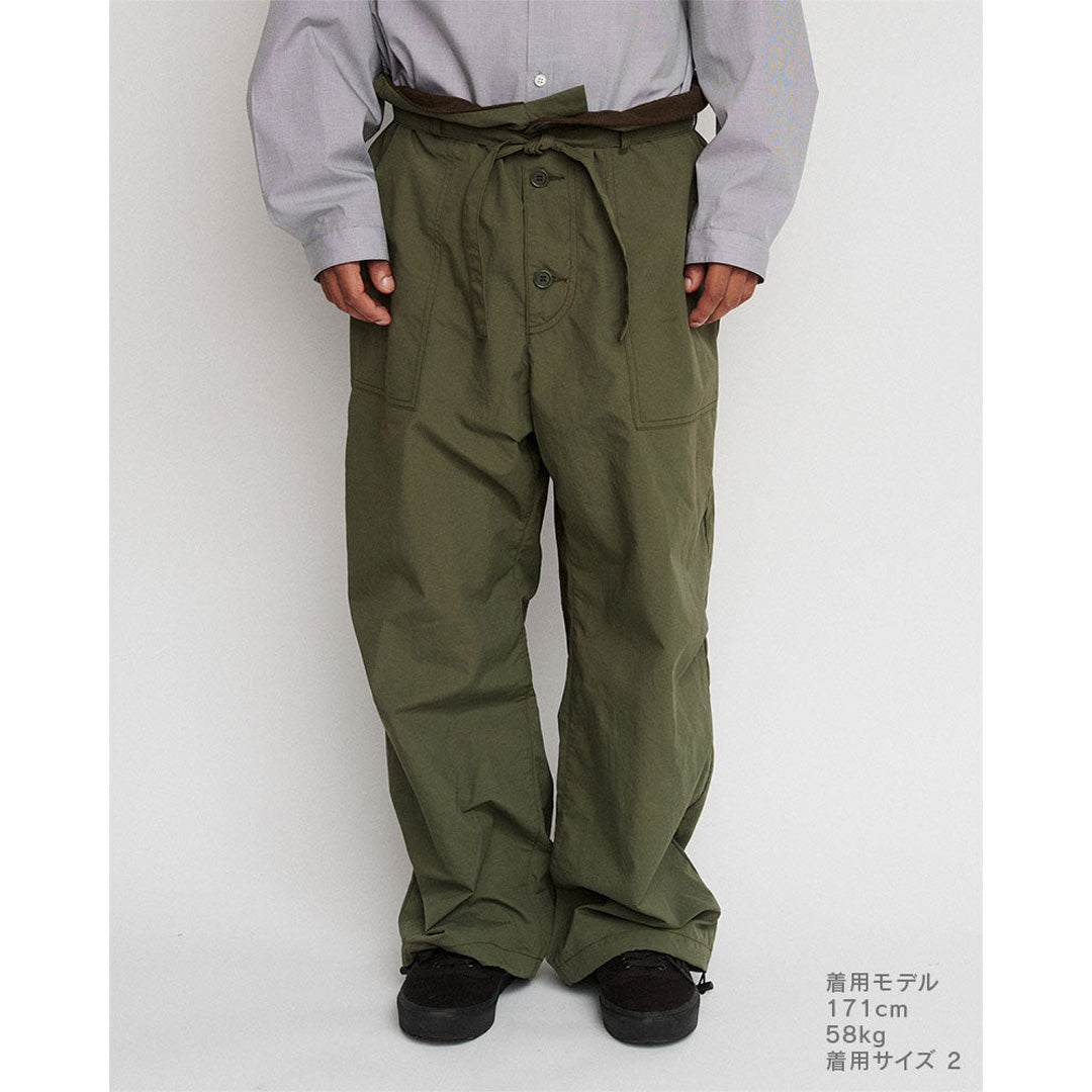 High-waisted pants