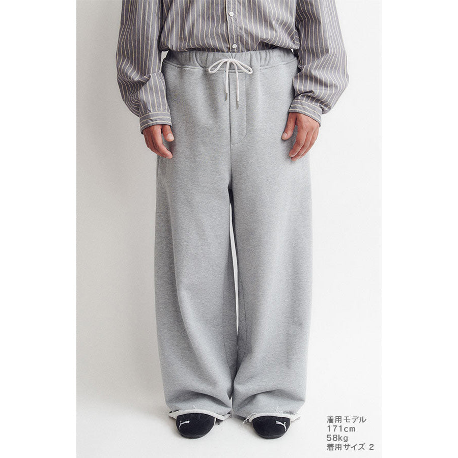 Wide sweat pants