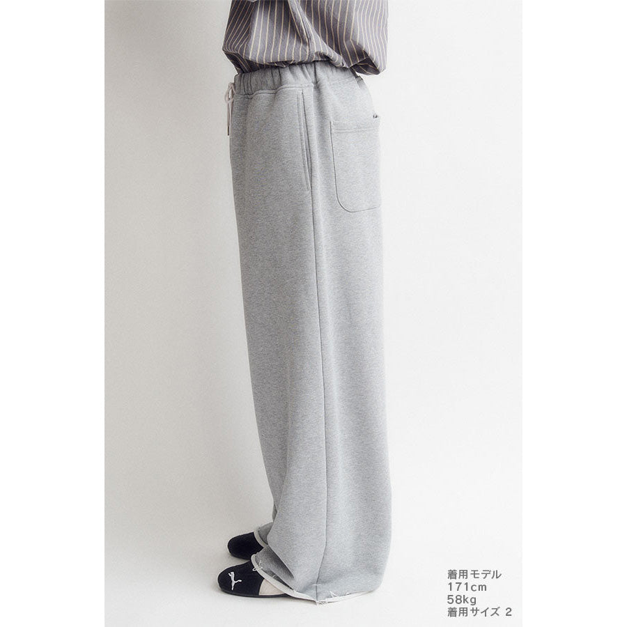 Wide sweat pants