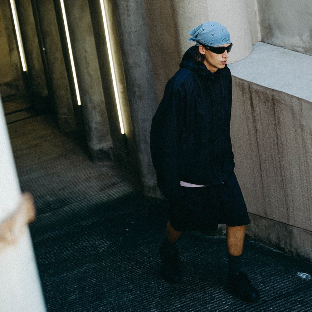 SLANT ZIP PARKA